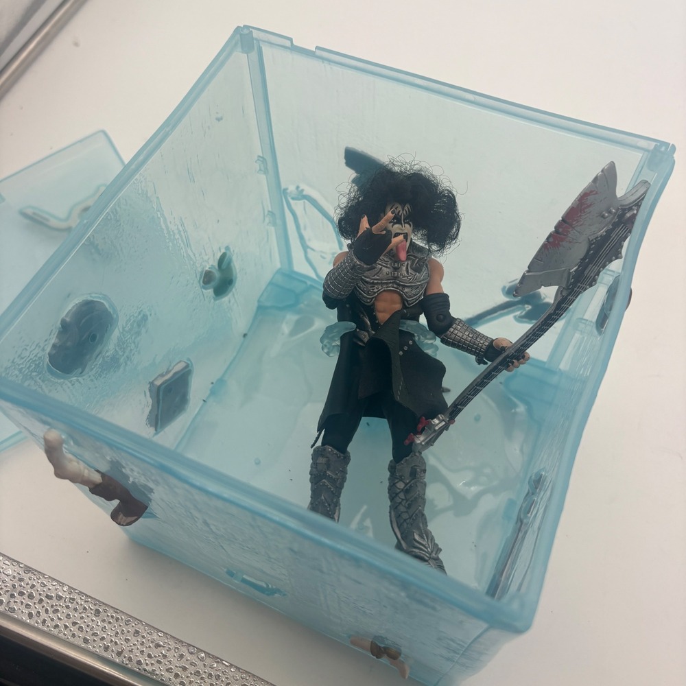 1997 McFarlane KISSโ Gene Simmons Figure Complete w/ All Accessories Loose
